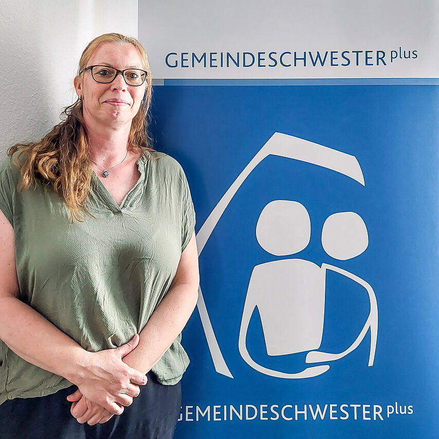 Gemeindeschwester Plus vor Logo