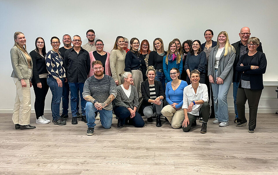 Gruppenbild aller Teilnehmender Palliativ Care Weiterbildung 2025